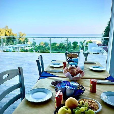Frontemare Hotel Village & Ristorante Роди-Гарганико Экстерьер фото