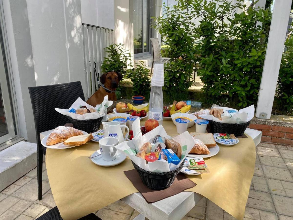 Frontemare Hotel Village & Ristorante Роди-Гарганико Экстерьер фото